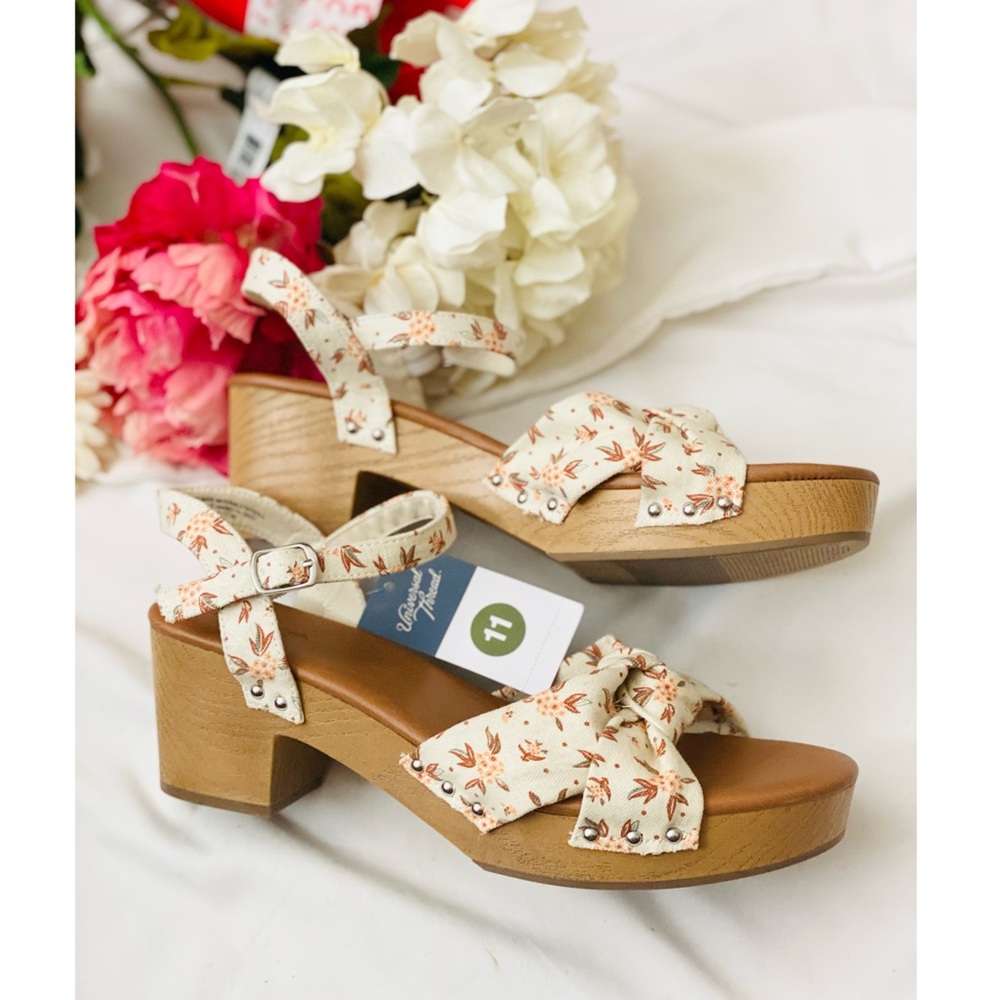 Universal Thread | Floral Heeled Sandals - Picture 3 of 7